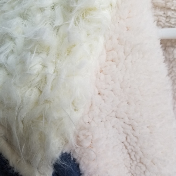 S/XS blue coat with fleece like lining - very warm - Picture 4 of 6